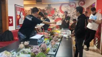 Jejeran Mobil dan Pemandangan Kota Jepang dalam Dunia Miniatur, Serunya Kopdar Pecinta Diecast