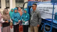 Hari Kelima TP PKK Kalsel Salurkan Air Bersih untuk Warga Alalak Selatan Banjarmasin