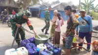 297 KK di Muara Rintis HST Antri Dapatkan Bantuan Air Bersih dari Kodim
