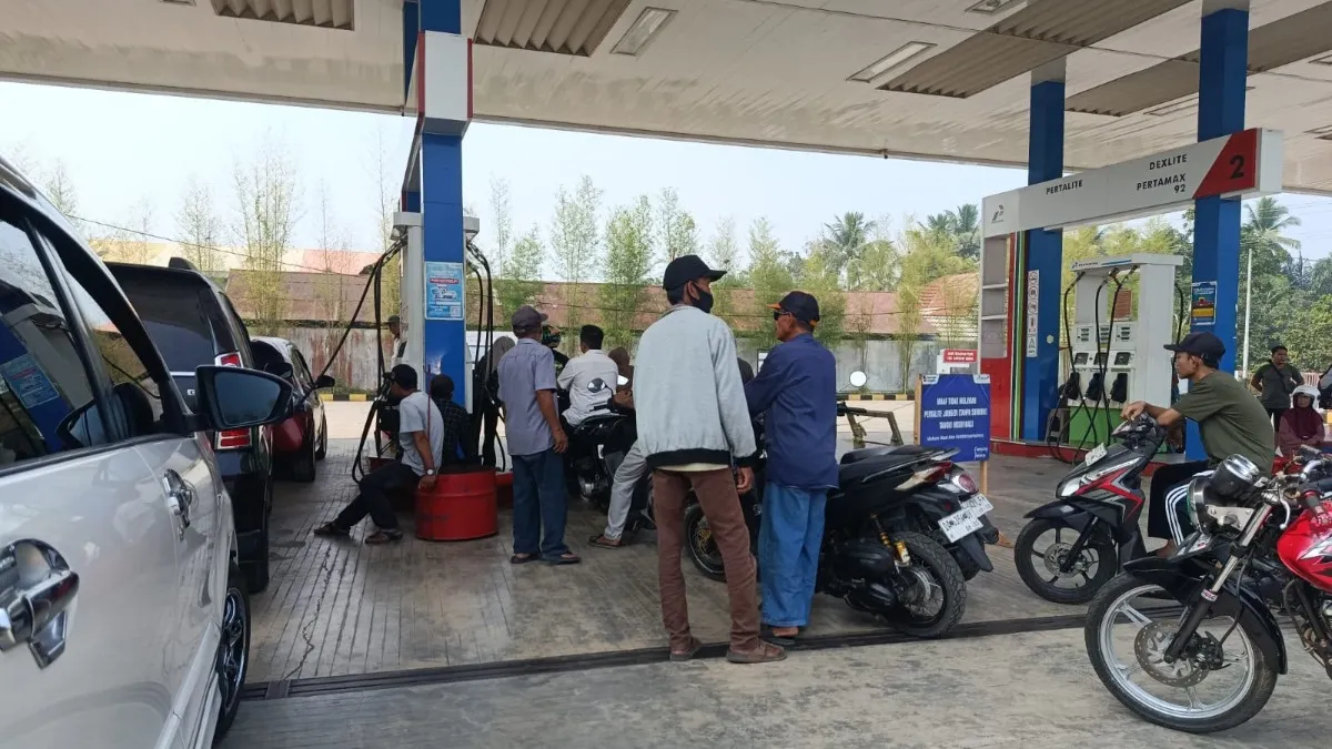 Antrean BBM di SPBU Timbuk Bahalang HST Mulai Terkendali, Motor Dibatasi 5 Liter