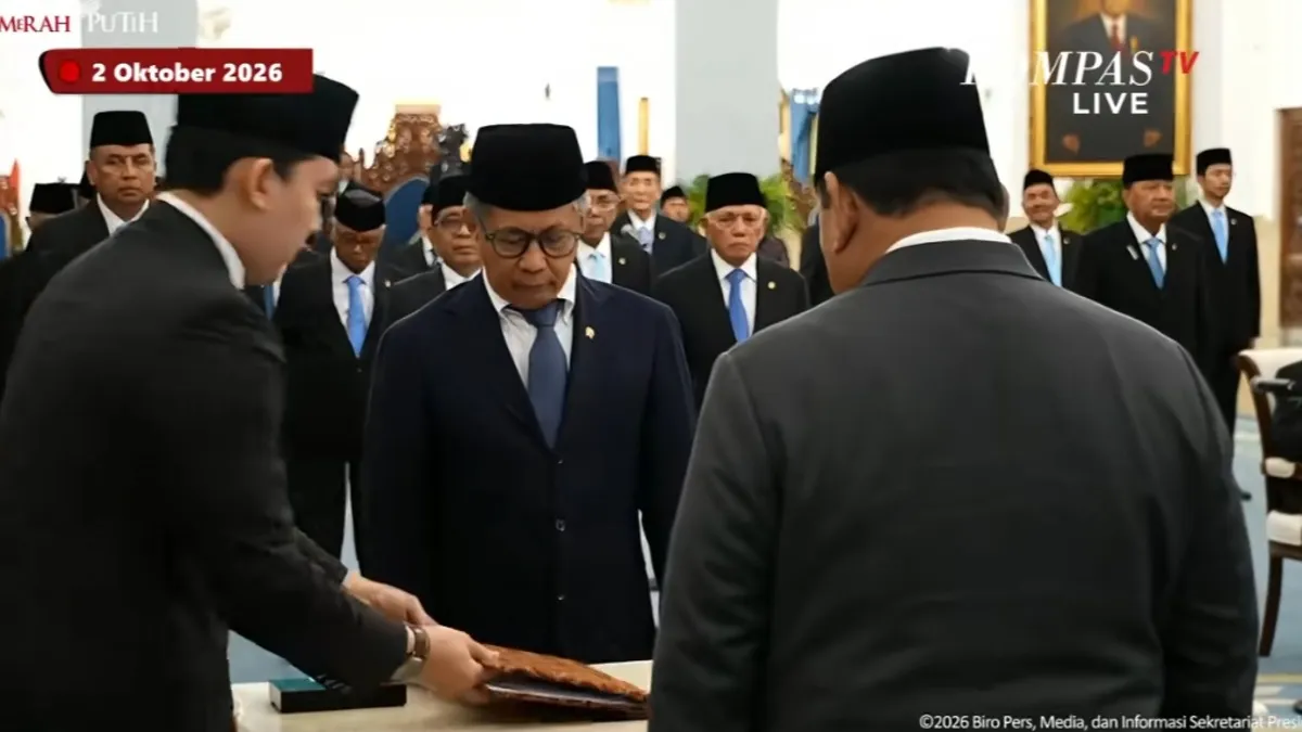 Rocky Gerung Resmi Dilantik Sebagai Wantimpres, Sebut Tugas Tak Hanya Kritik