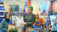 Kain Sasirangan dan Tas Purun Khas Tanah Laut Laris Manis di Pameran Kriyanusa Jakarta