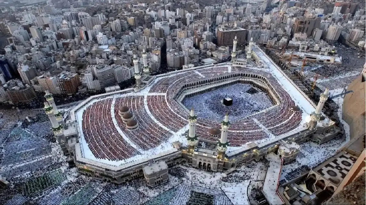 Viral Video Orang Diduga Berompi Bom Akan Ledakkan Masjidil Haram, Begini Kata Polisi Arab Saudi
