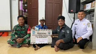 BLT Dana Desa Disalurkan di Tangkas Banjar, Pambakal Berharap Bantu Kebutuhan Warga