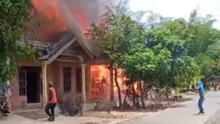 Tiga Rumah dan Kandang Ayam Terbakar di Jaranih HST, Penyebab Masih Diselidiki