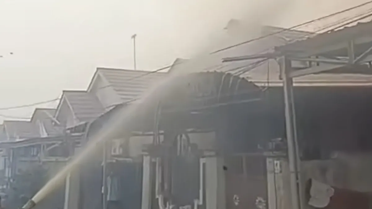 Karhutla di Handil Bakti Batola Merembet ke Perumahan