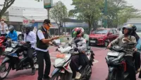 Kabut Asap Masih Selimuti Tabalong, BPBD Bagikan 1.000 Masker