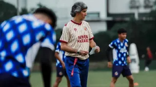 Coach Teco Ditantang Naikkan Performa Semen Padang FC, Mantan Pelatih Barito Putera Fokus Lawan Persikad