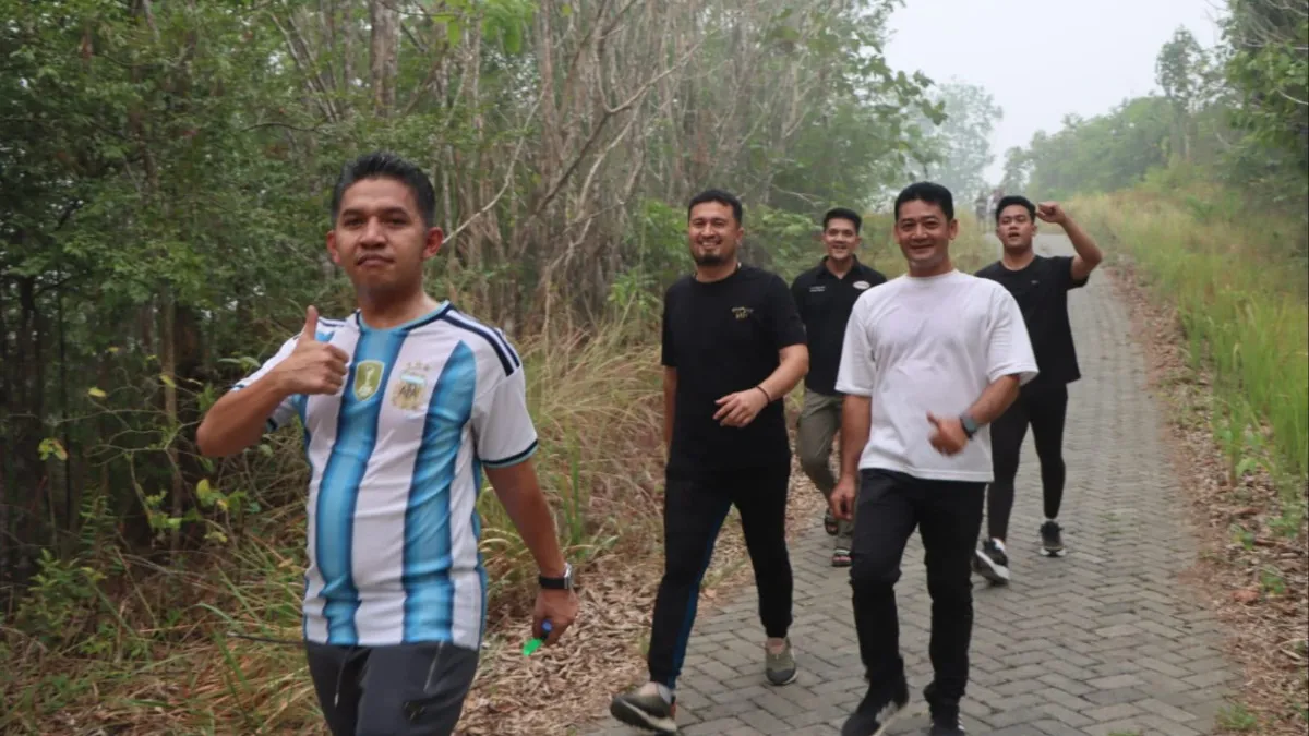 Antisipasi Karhutla di HST, Kapolres Bersama Jajaran Tempuh 4 Km ke Puncak Gunung Titi