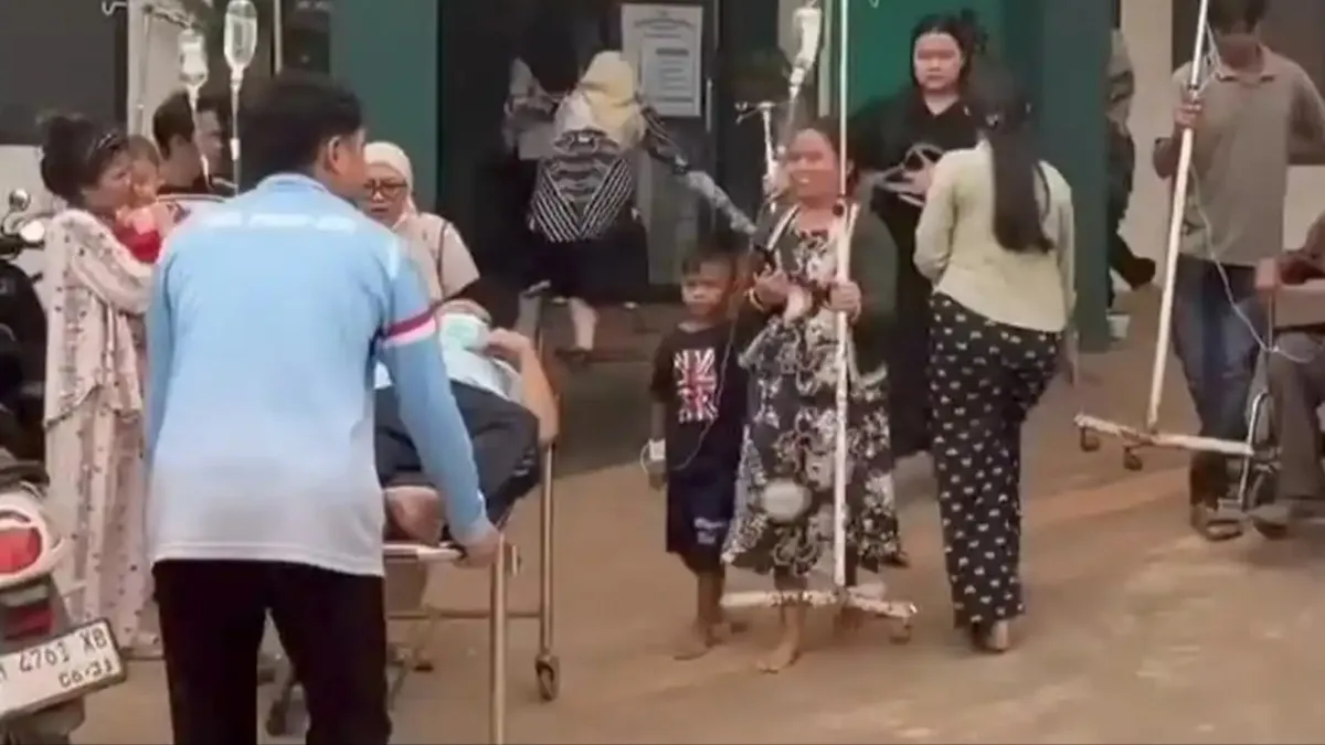 Pasien Berinfus Dilarikan Pakai Kursi Roda dan Ranjang, Puskesmas Cempaga Kotim Perbaiki Listrik