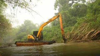 Bupati HST Samsul Rizal Instruksikan Pembersihan Sungai Tersumbat Material Banjir