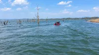 Waduk Riam Kanan di Kabupaten Banjar Mulai Surut, Tunggul Kayu Bermunculan Ancam Pengguna Jukung