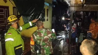Warga Tunjung Maya Banjarmasin Panik Lihat Api Berkobar dari Rumah Bedakan