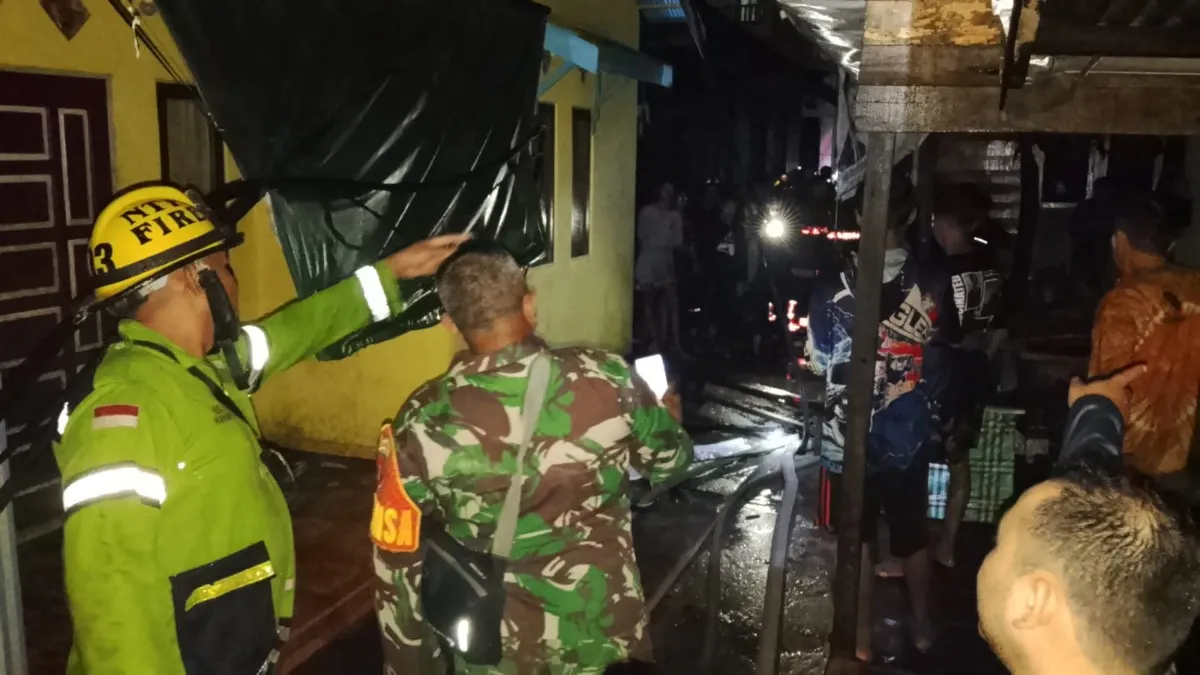 Warga Tunjung Maya Panik Lihat Api Berkobar dari Rumah Bedakan