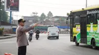 Kapolres Banjarbaru Turun Langsung Atur Lalu Lintas di 25 Titik Rawan Macet