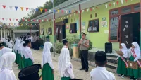 Cegah Perundungan, Polsek Takisung Sambangi MIS Nur Aldzulam Desa Benua Tengah Tanah Laut