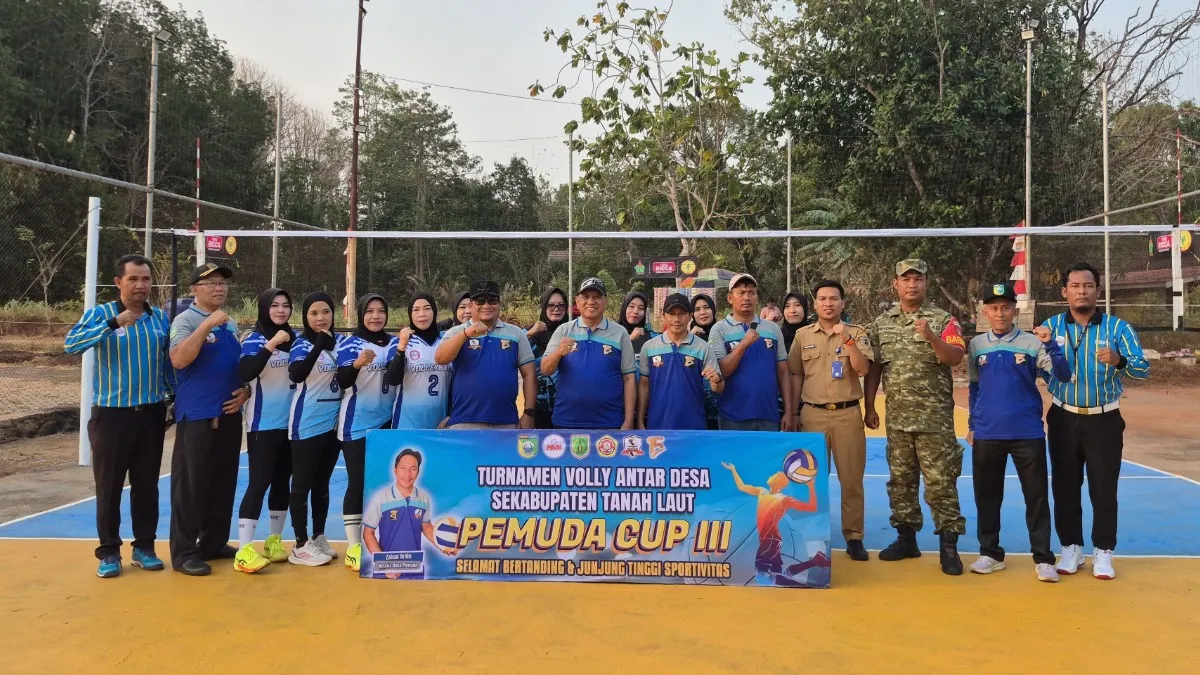 32 Tim Berlaga di Turnamen Voli Pemuda Cup III Tanah Laut, Dongkrak Ekonomi UMKM Desa