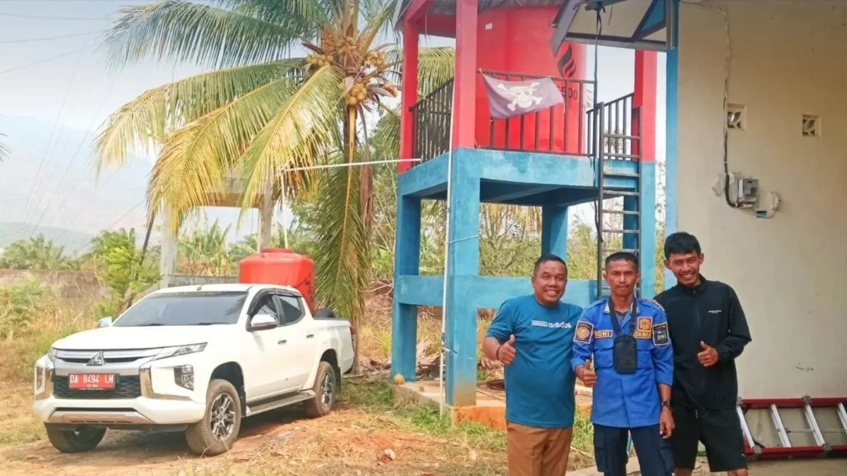 Bantu Warga Terdampak Kekeringan, Dinkes Tanah Laut Pasok 1.200 Liter Air Bersih ke Bajuin