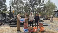 Pemkab Tanah Laut Salurkan Bantuan Logistik Kebakaran di Desa Panggung