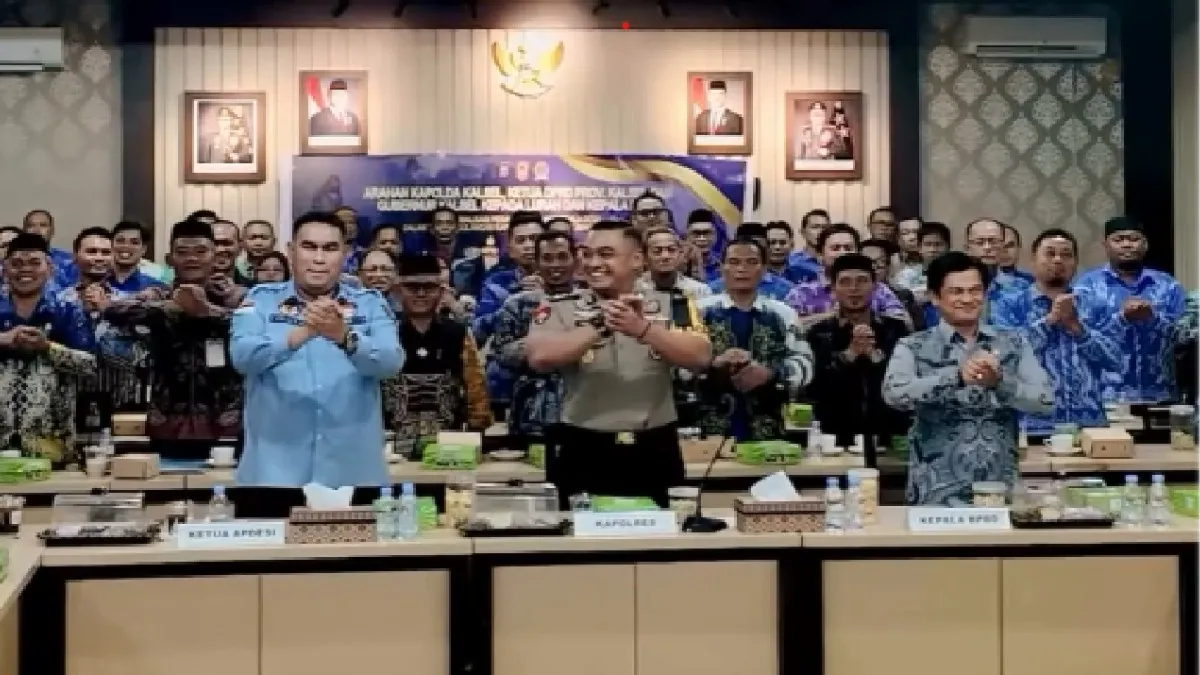 Kapolda Kalsel Pimpin Zoom Meeting Optimalisasi Peran Lurah dan Kades dalam Penanggulangan Karhutla