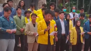Plt Ketua BEM ULM Gaungkan Bencana Asap Karhutla Kalsel di Tugu Proklamasi Jakarta