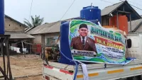 Wakil Ketua DPRD Tanah Bumbu Salurkan Air Bersih untuk Warga Terdampak Kekeringan di Tiga Desa