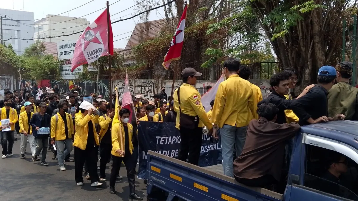 Mahasiswa BEM ULM Keluhkan Bencana Karhutla ke DPRD Kalsel
