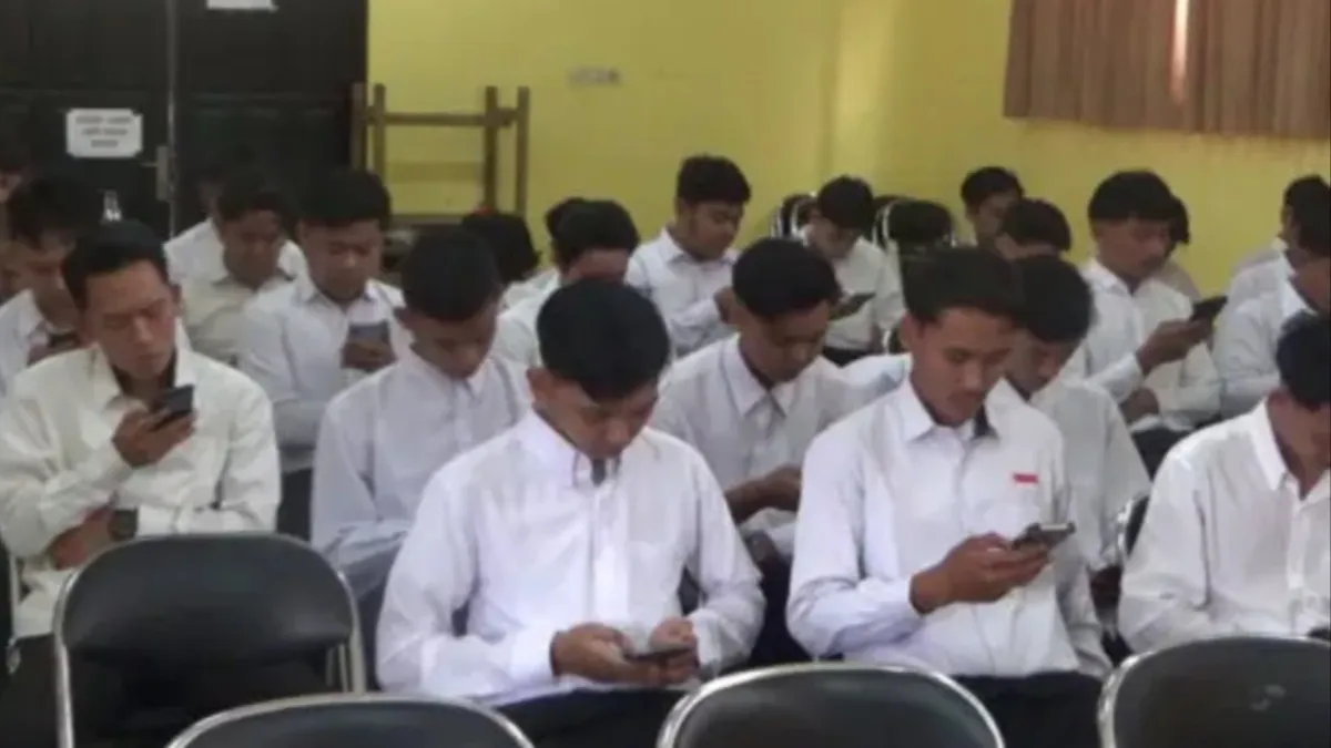 Disnaker Tabalong Buka 16 Kuota Pelatihan Operator Alat Berat, 75 Peminat Ikuti Tes Tertulis