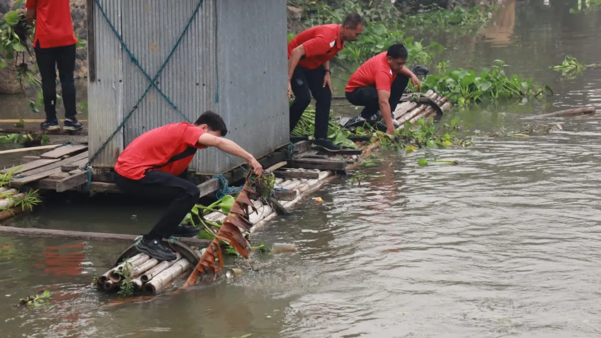 Green Policing Polda Kalsel, Sungai hingga Masjid Dalam Pagar Dibersihkan