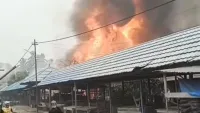 Kebakaran di Pasar Muara Uya Tabalong, Warga Panik