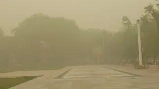 Kabut Asap Selimuti HST Hingga Siang Hari, Lapangan Dwi Warna Jadi Lebih Sepi