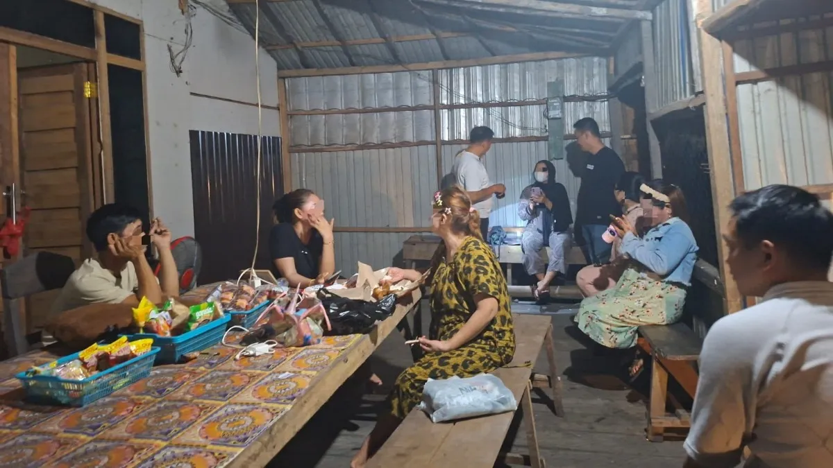 Warung Malam di Sungai Buluh HST Mulai Tak Lagi Sediakan Karaoke