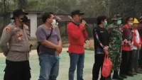 Warga Upau Tabalong Bersama Perusahaan Padamkan Empat Karhutla di Areal Konsesi