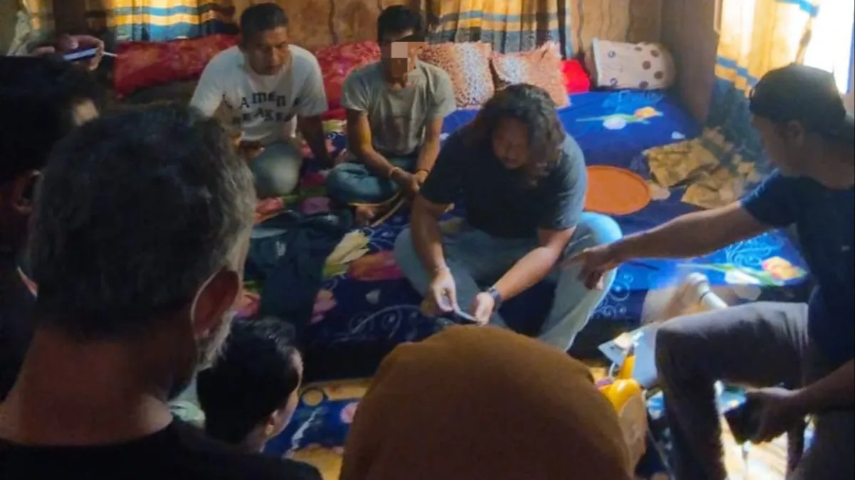 Polisi Amankan Empat Terduga Kurir Sabu di HST, Pemilik Rumah Masuk DPO