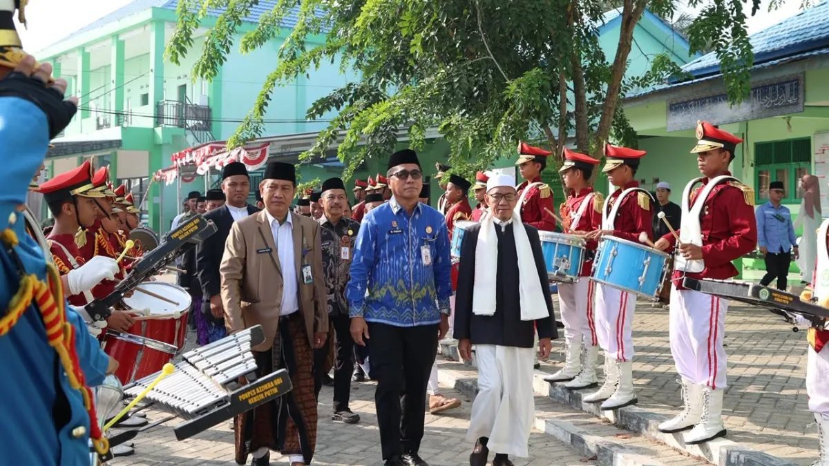 Bupati Tanah Bumbu Ajak Santri Wujudkan Indonesia Emas di Peringatan Hari Santri 2026.