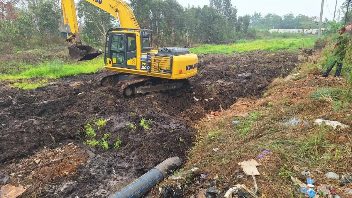 Pipa Utama PTAM Intan Banjar Bocor Kena Api Sampah, Distribusi Air Sempat Terganggu