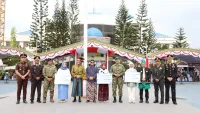 Bupati Tanah Bumbu Berikan Penghargaan 3 Pemuda Berprestasi di Hari Sumpah Pemuda ke-98