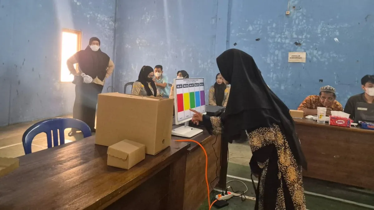 Warga Pemangkih Seberang Ikuti Simulasi E-Voting, Begini Cara Memilih Pembakal di HST