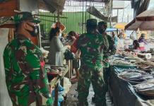 Tentara Masuk Pasar Sungai Andai Demi Tegakkan Prokes