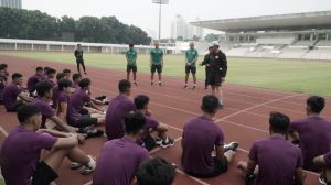 Ketua Umum PSSI, Mochamad Iriawan, memberikan pengarahan kepada Timnas U-19. (pssi