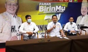 Tim BirinMu menggelar konferensi pers.