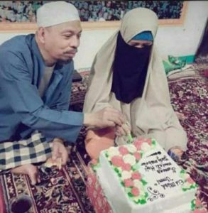 Guru Haderawi dan istri, Hj Zuraidah (ist)