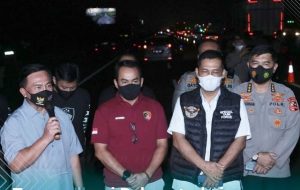 Kompolnas dan jajaran kepolisian saat melakukan rekonstruksi tewasnya 6 laskar FPI. (ig divisi humas polri)