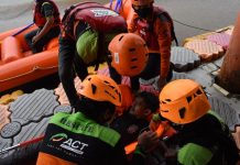 Hadapi La Nina, Tim ACT-MRI Kalsel Simulasi Tangani Korban Arus Sungai Martapura