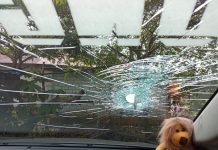Waspada! Sebuah Mobil Tiba-tiba Dilempar Batu di Perbatasan Barabai-Kandangan