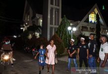 Pemuda Muslim Amankan Misa Natal di Jayapura, Konvoi Motor di Ambon Disekat Polisi dan TNI
