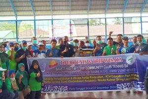 Bupati Kotabaru, H Sayed Jafar, bersama rombongan Baveti Kaltim. (antara-humas)