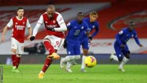 Lacazette adalah pencetak gol terbanyak Arsenal di semua kompetisi musim ini dengan enam gol. (getty images via BBC)