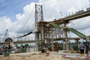 Pengerjaan proyek pembangunan Jembatan Pulau Bromo, beberapa waktu yang lalu. (antara/istimewa)