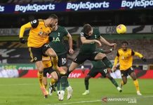 Liga Inggris: Romain Saiss Gagalkan Kemenangan Tottenham Atas Wolves